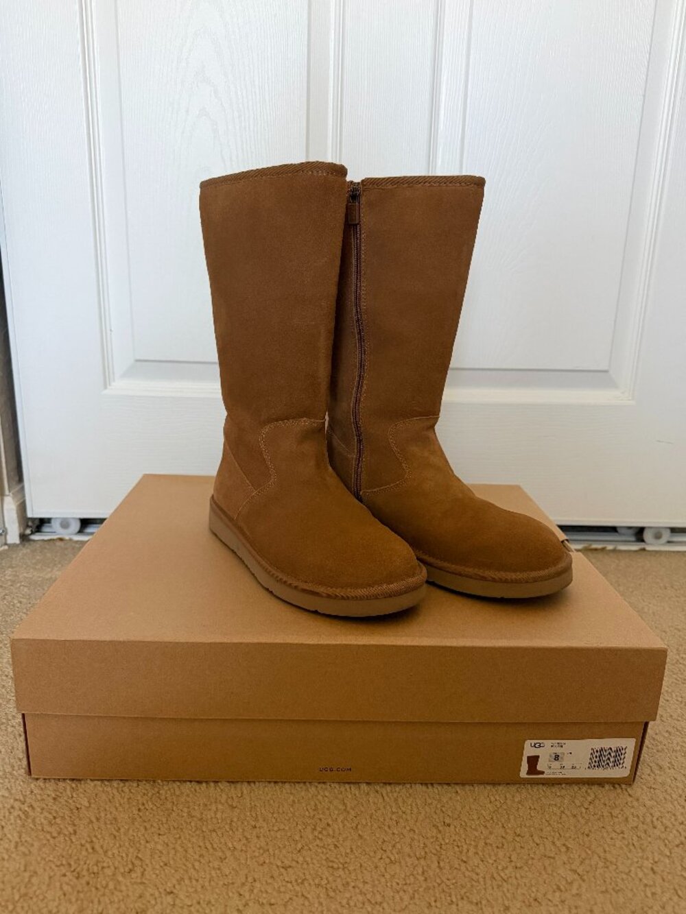 Women’s UGG Alber Boots Chestnut - Size 8 1118956